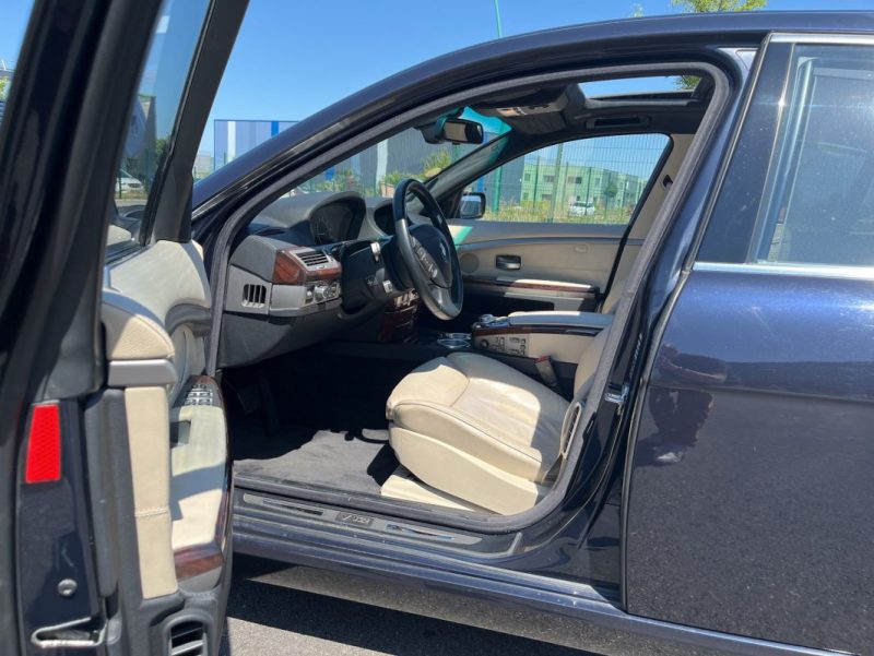 BMW Série 7 760 iA 6.0 L V12 445 ch FULL OPTIONS