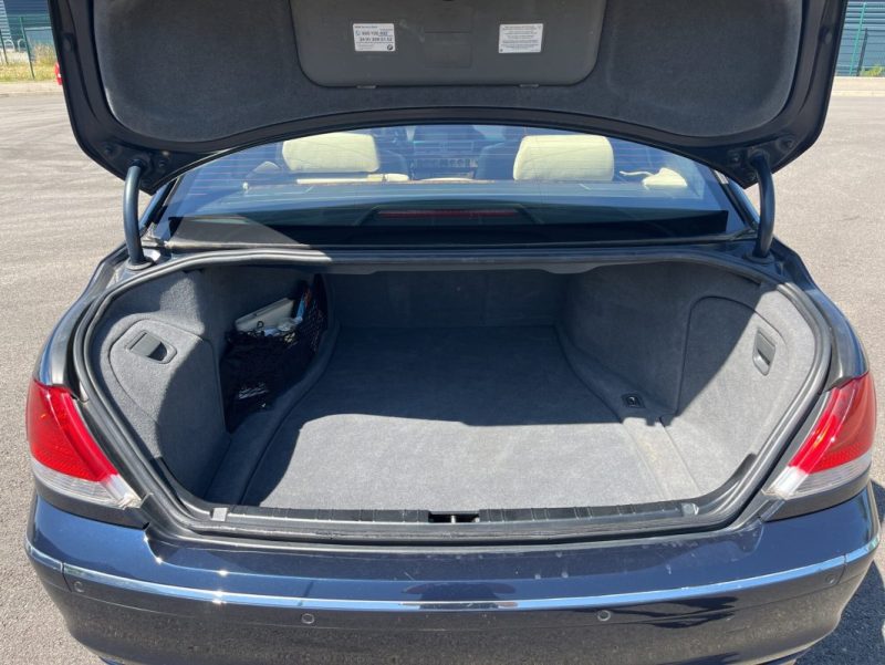 BMW Série 7 760 iA 6.0 L V12 445 ch FULL OPTIONS