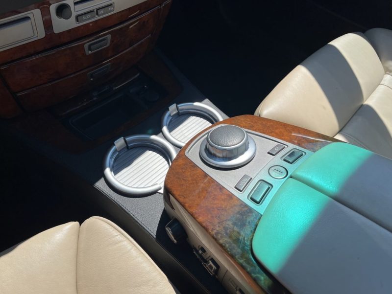 BMW Série 7 760 iA 6.0 L V12 445 ch FULL OPTIONS