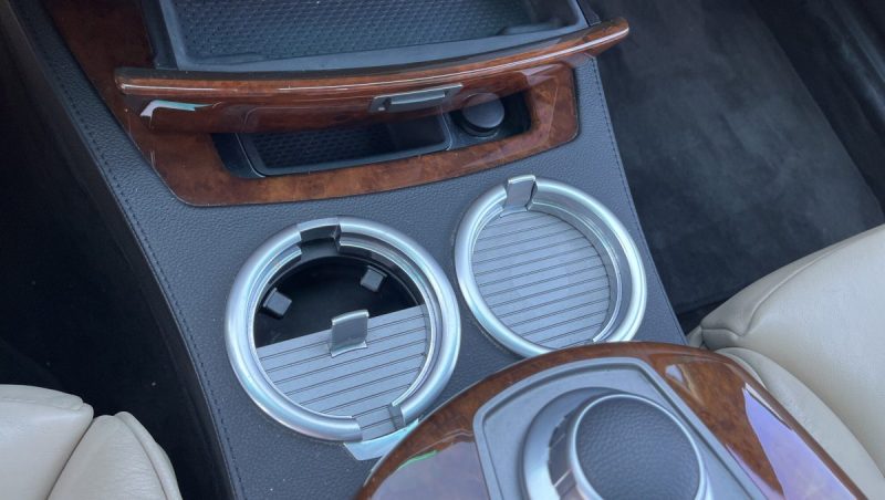 BMW Série 7 760 iA 6.0 L V12 445 ch FULL OPTIONS