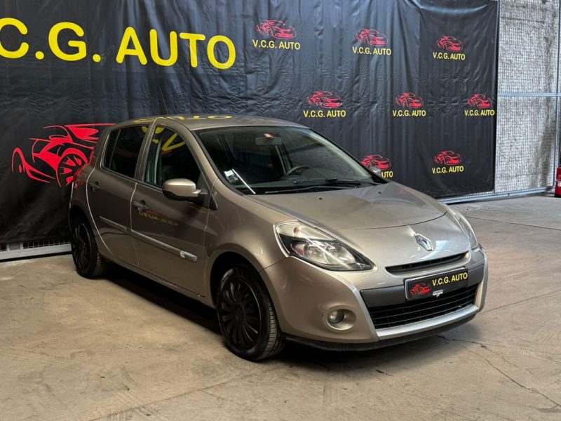 RENAULT CLIO III 1.5 DCI 70 Dynamique 
