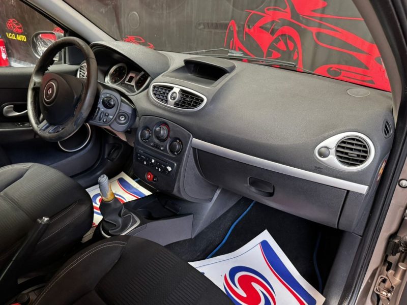 RENAULT CLIO III 1.5 DCI 70 Dynamique 