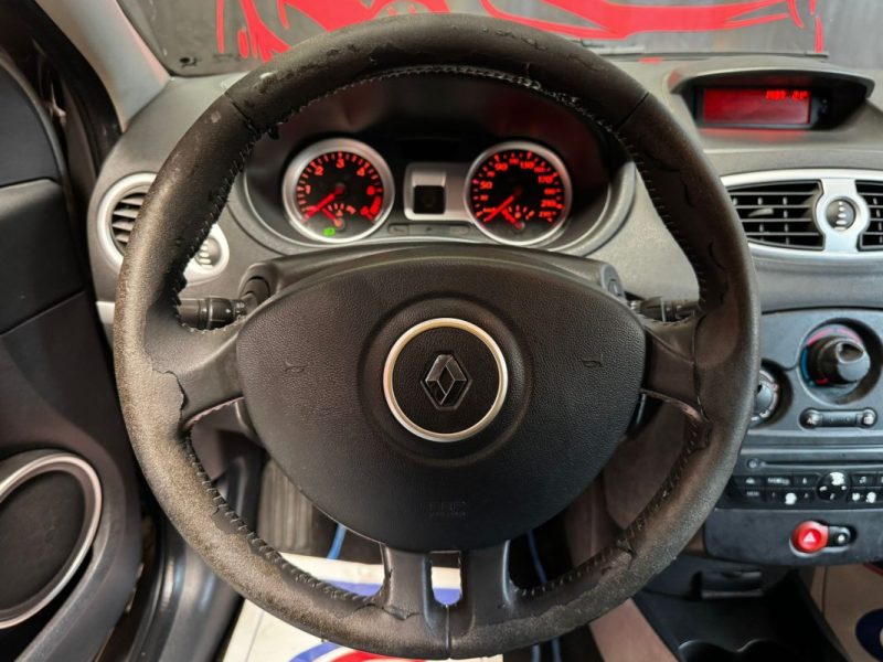 RENAULT CLIO III 1.5 DCI 70 Dynamique 
