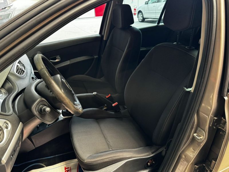 RENAULT CLIO III 1.5 DCI 70 Dynamique 