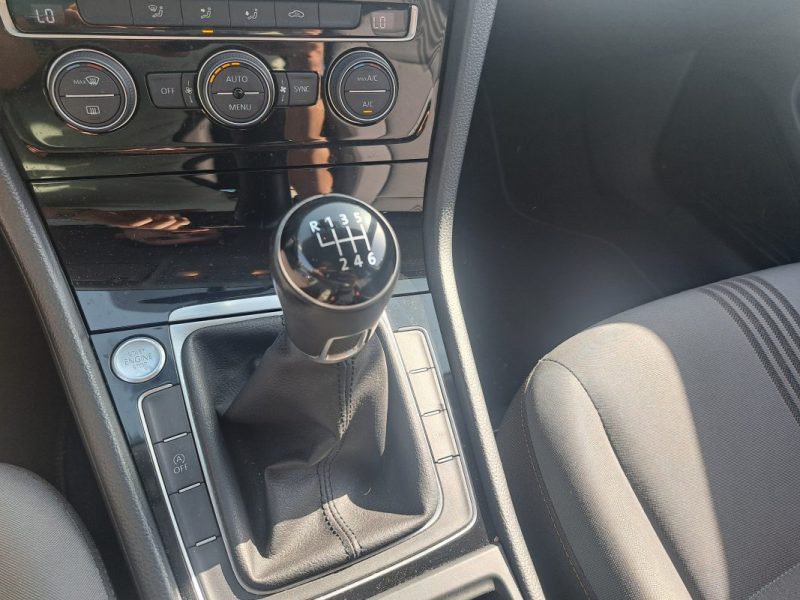 VOLKSWAGEN GOLF 2016