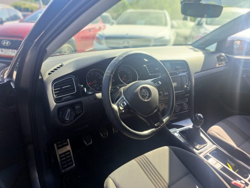 VOLKSWAGEN GOLF 2016