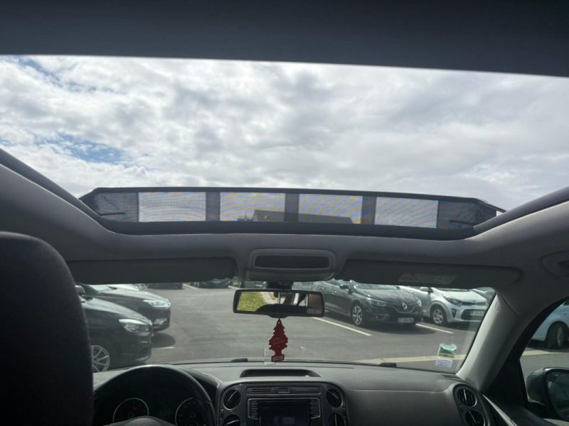 VOLKSWAGEN TIGUAN 2016