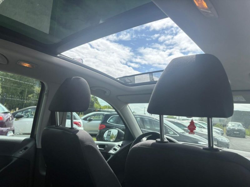 VOLKSWAGEN TIGUAN 2016