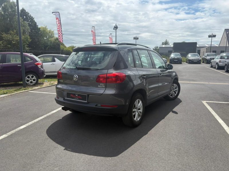 VOLKSWAGEN TIGUAN 2016