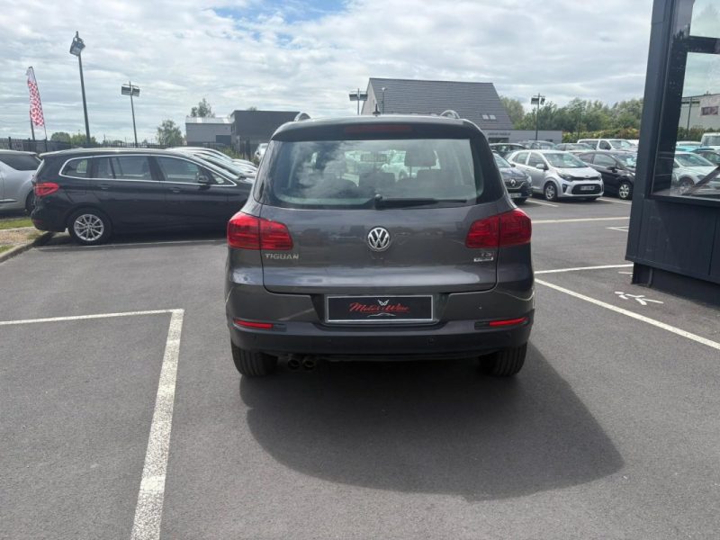 VOLKSWAGEN TIGUAN 2016
