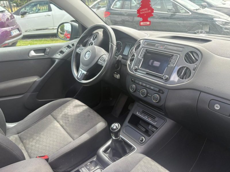VOLKSWAGEN TIGUAN 2016