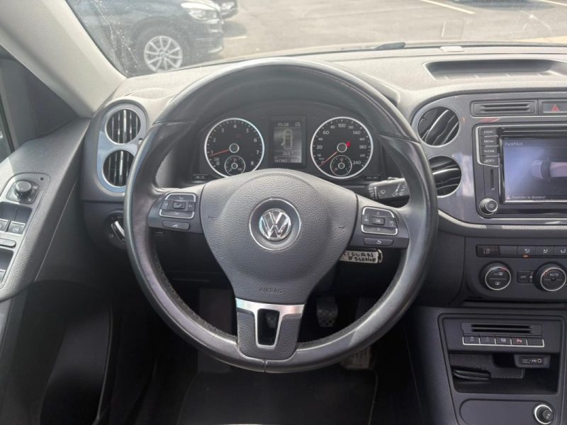 VOLKSWAGEN TIGUAN 2016