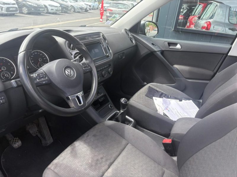 VOLKSWAGEN TIGUAN 2016