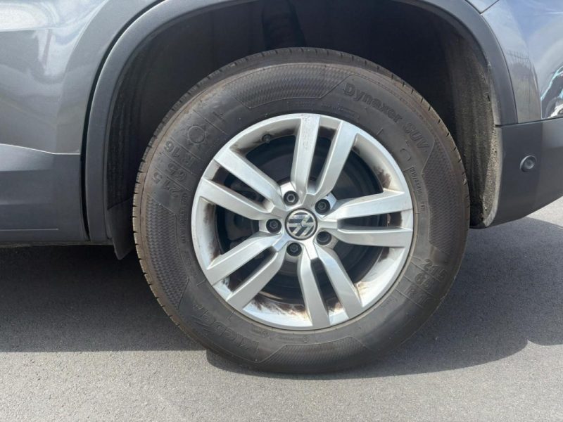 VOLKSWAGEN TIGUAN 2016