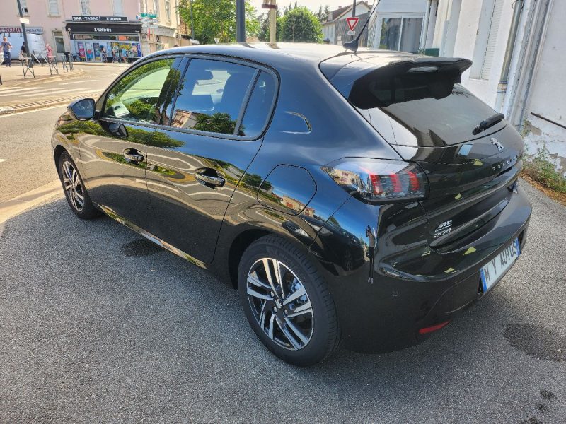PEUGEOT 208 1.2PTEC