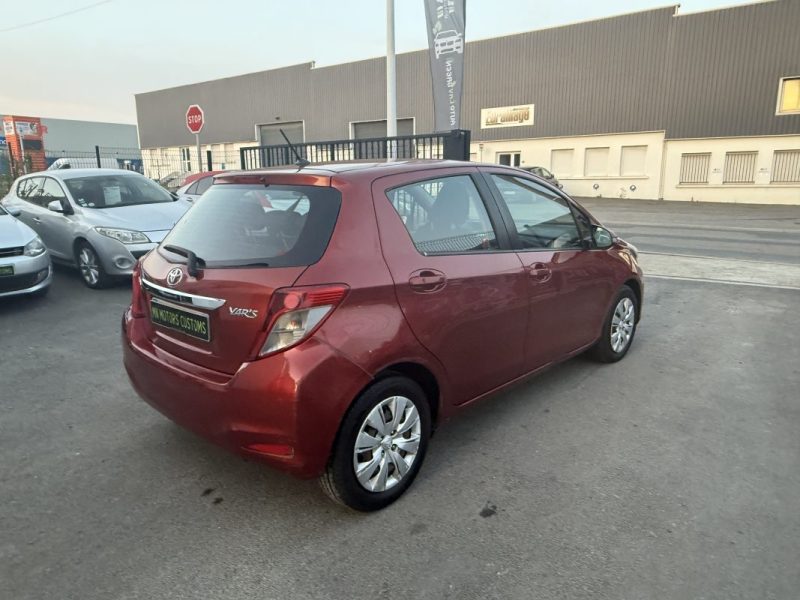 TOYOTA YARIS 2012