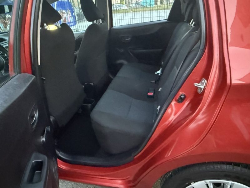 TOYOTA YARIS 2012