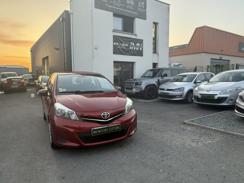 TOYOTA YARIS 2012