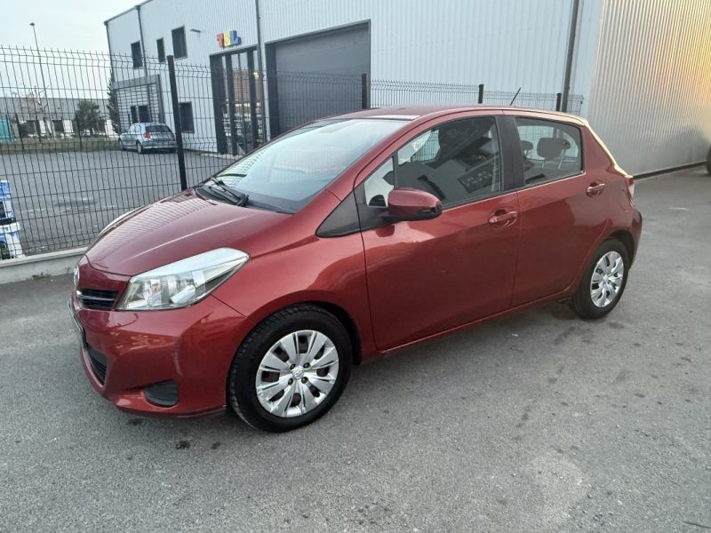 TOYOTA YARIS 2012
