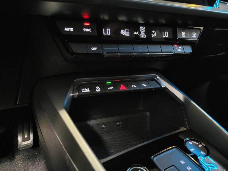 AUDI A3 40 TFSIE 204cv S LINE / SUIVI COMPLET AUDI / APPLE CARPLAY / VIRTUAL COCKPIT