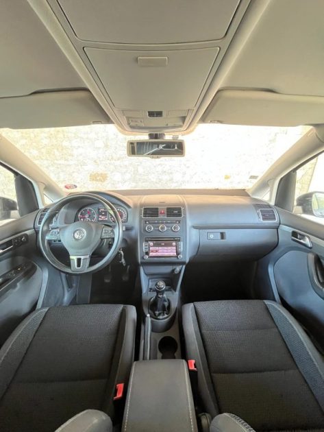 VOLKSWAGEN TOURAN 2013