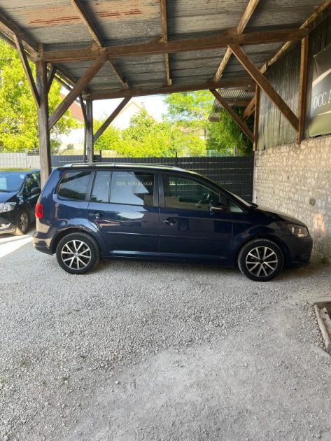 VOLKSWAGEN TOURAN 2013