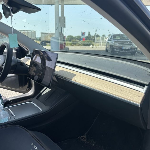 TESLA MODEL 3 STANDARD RANGE +