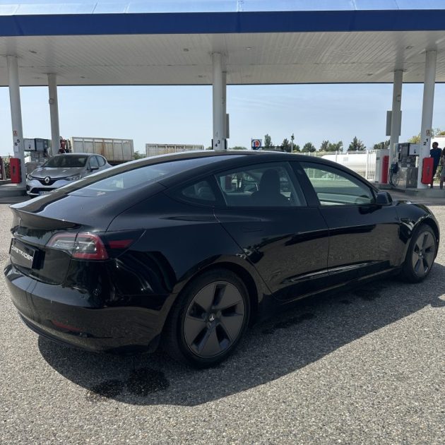TESLA MODEL 3 STANDARD RANGE +