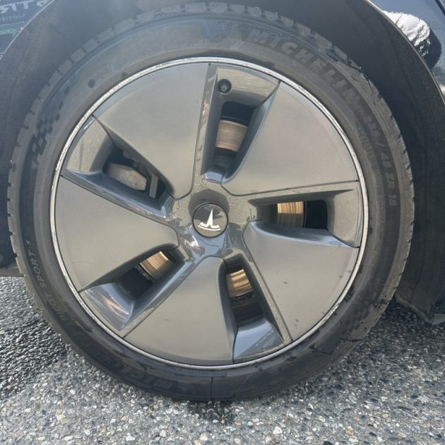 TESLA MODEL 3 STANDARD RANGE +