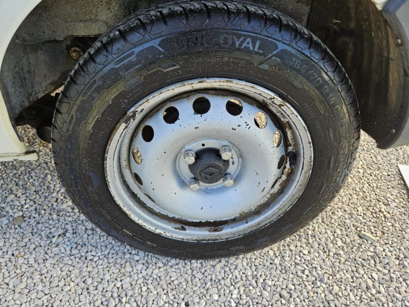 RENAULT CO12+ I5 2002