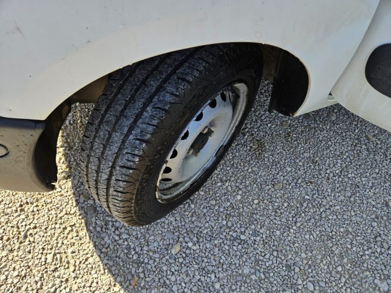 RENAULT CO12+ I5 2002