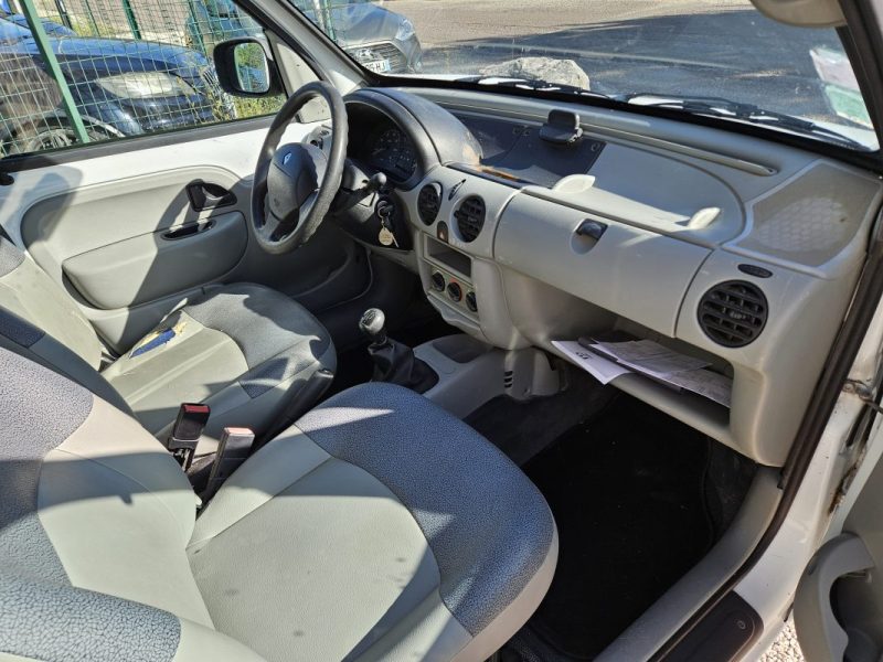 RENAULT CO12+ I5 2002