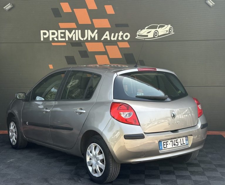 1.5 DCI 85 cv finition Extreme Climatisation Kit Distribution Neuf CT OK 2027