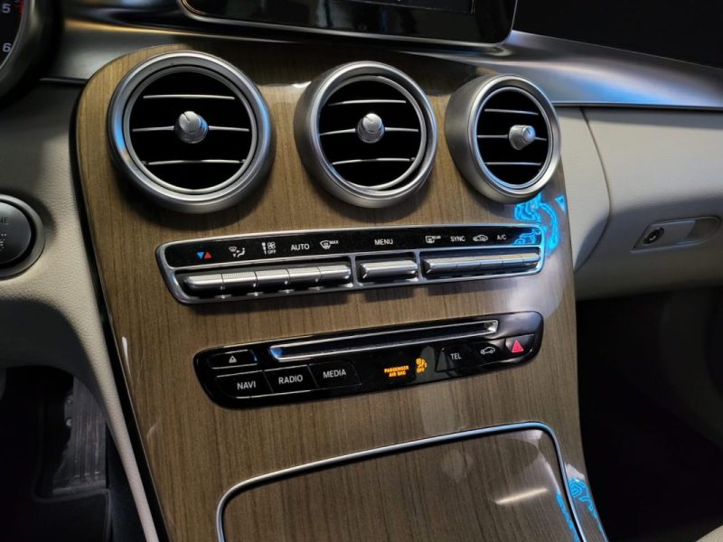 MERCEDES CLASSE C 180 D 122cv BUSINESS / INTERIEUR CUIR BLANC / SUIVI COMPLET MERCEDES 