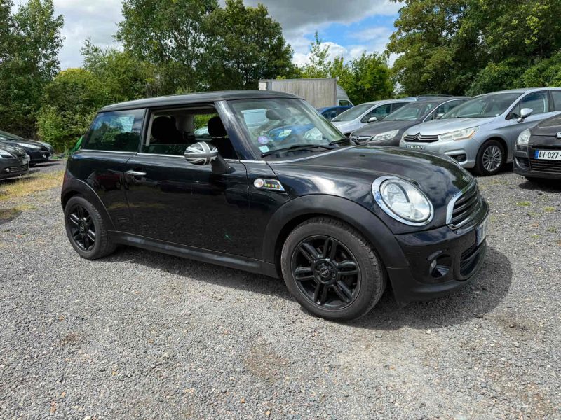 MINI MINI 2 LCI One 1.6 i 16V 75 cv garantie 12 mois