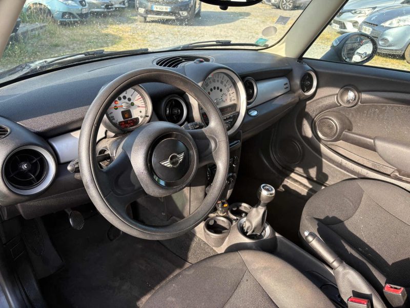 MINI MINI 2 (R56) LCI One 1.6 i 16V 75 cv 2013