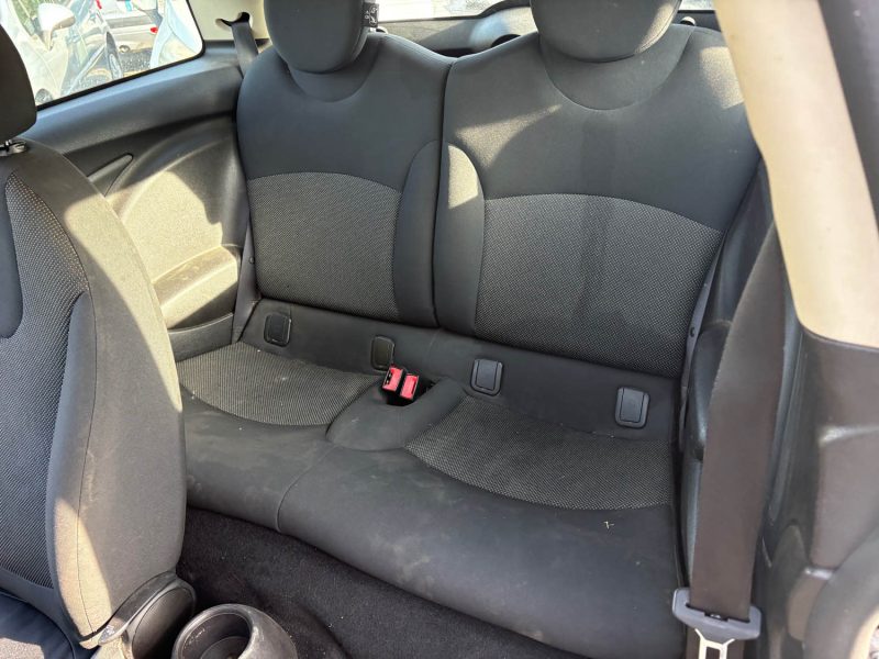 MINI MINI 2 (R56) LCI One 1.6 i 16V 75 cv 2013