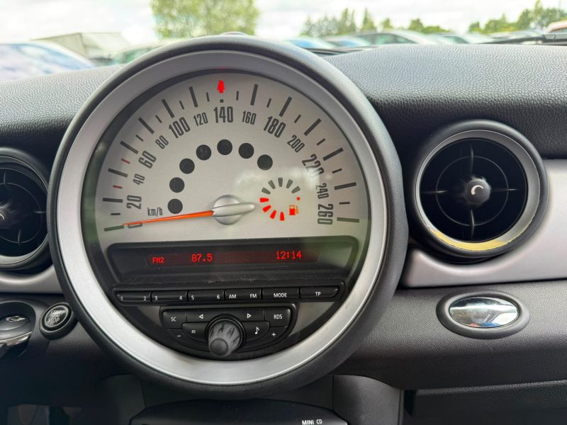 MINI MINI 2 LCI One 1.6 i 16V 75 cv garantie 12 mois