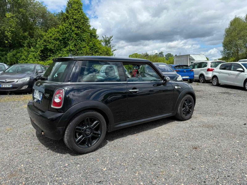 MINI MINI 2 LCI One 1.6 i 16V 75 cv garantie 12 mois