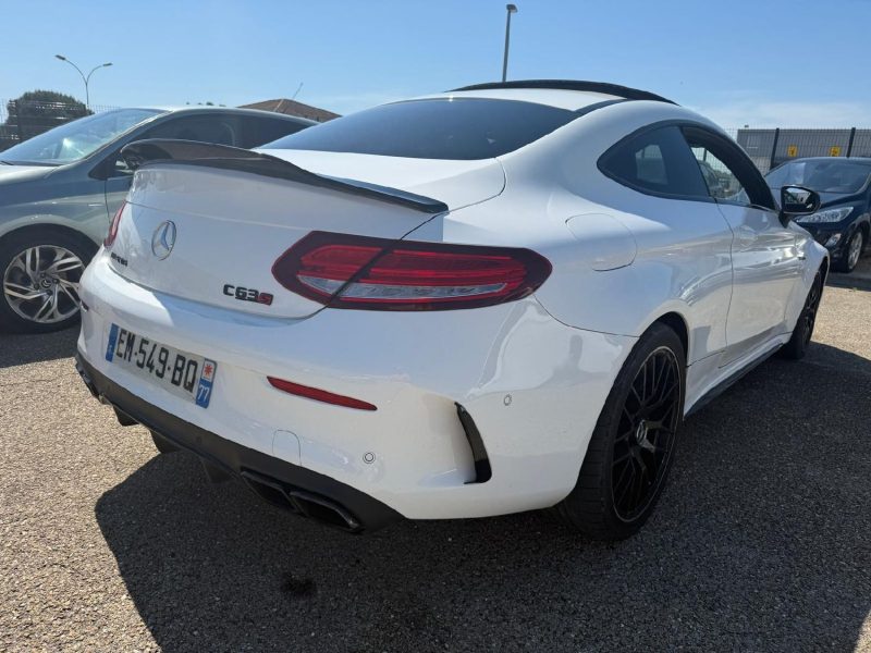 MERCEDES C63 Coupé AMG 476CH