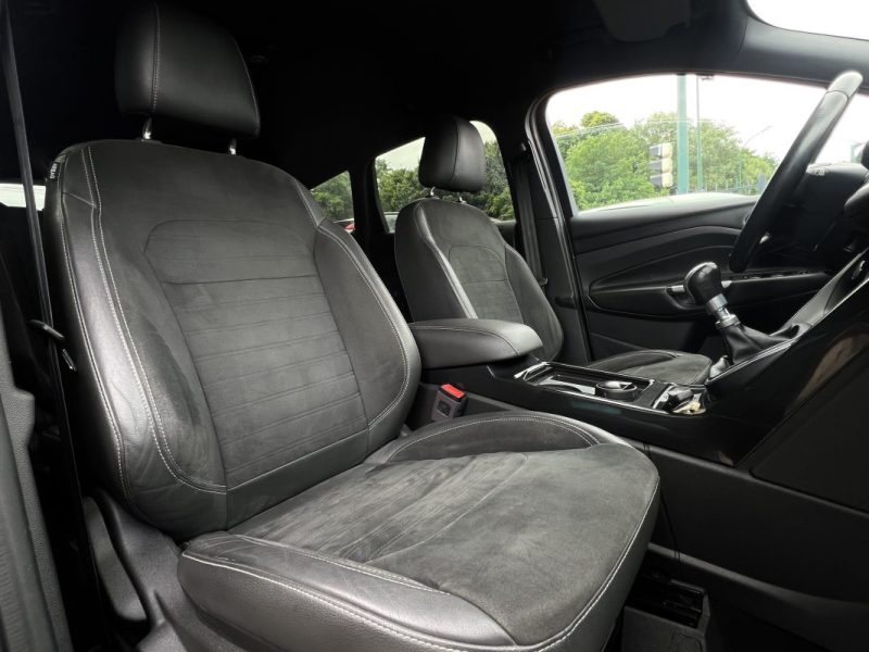 FORD KUGA II (2) ST-LINE 1.5 ECOBOOST 160 Cv 4x2 APPLE CARPLAY & ANDROID AUTO - GARANTIE 1 AN