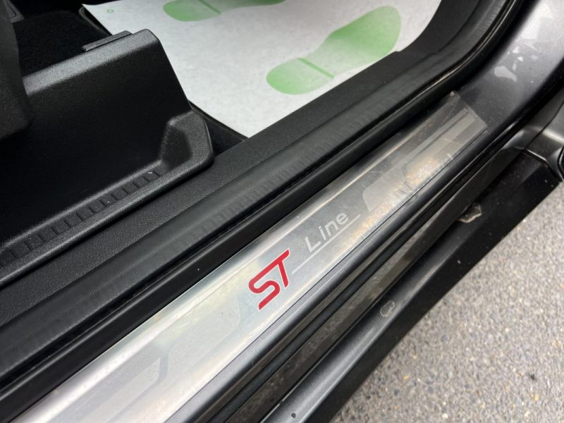 FORD KUGA II (2) ST-LINE 1.5 ECOBOOST 160 Cv 4x2 APPLE CARPLAY & ANDROID AUTO - GARANTIE 1 AN