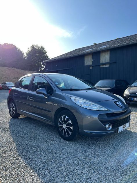 PEUGEOT 207 1.4 HDi 70ch BLUE LION Urban