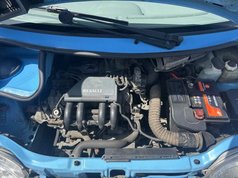 RENAULT TWINGO 1999 (2) 1.2 FIDJI