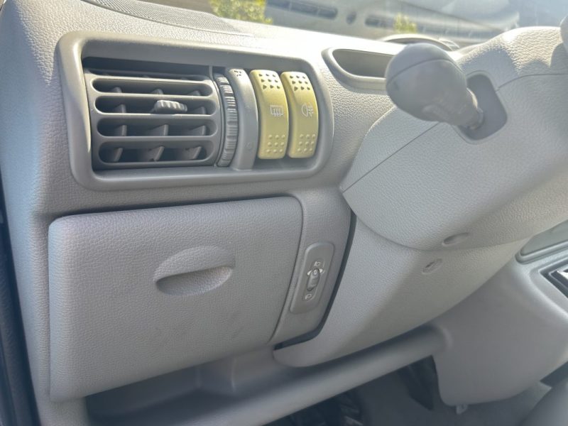 RENAULT TWINGO 1999 (2) 1.2 FIDJI