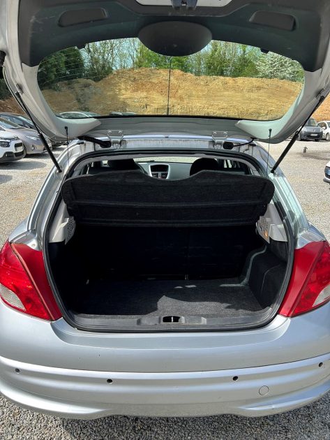PEUGEOT 207 2009