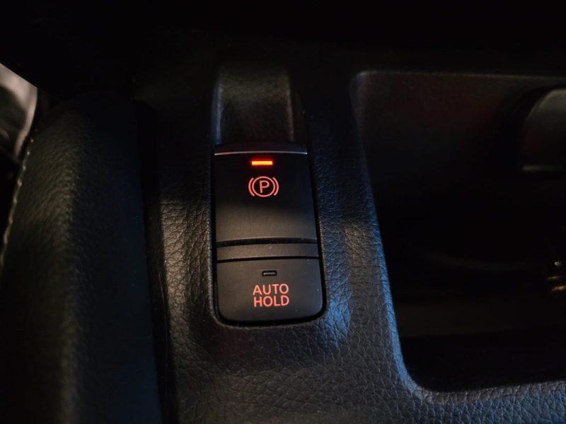 NISSAN QASHQAI  1.6 DIG 163ch TEKNA / TOIT PANORAMIQUE / CAMERA 360 / SUIVI COMPLET 