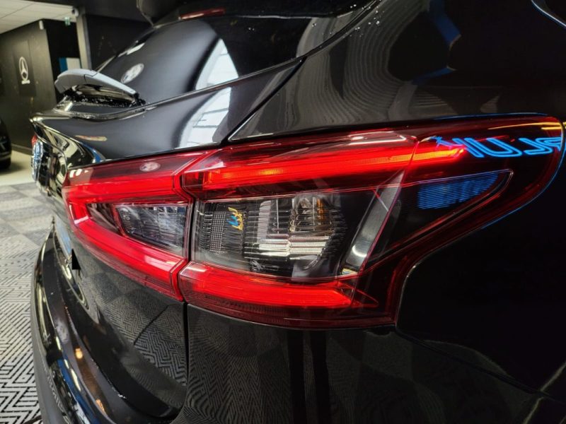 NISSAN QASHQAI  1.6 DIG 163ch TEKNA / TOIT PANORAMIQUE / CAMERA 360 / SUIVI COMPLET 