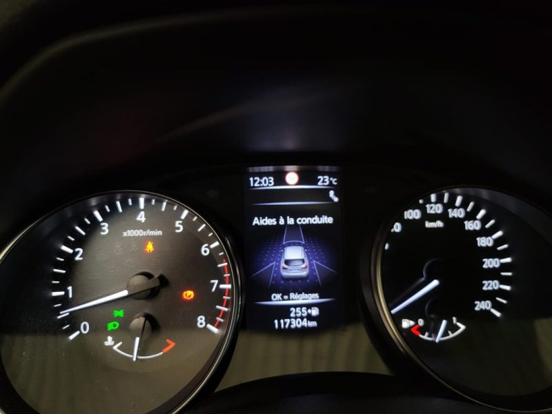 NISSAN QASHQAI  1.6 DIG 163ch TEKNA / TOIT PANORAMIQUE / CAMERA 360 / SUIVI COMPLET 