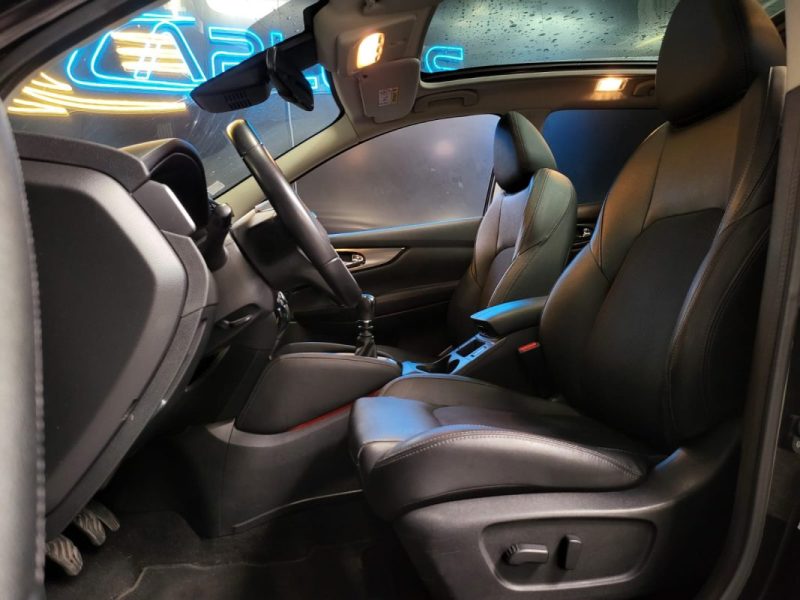 NISSAN QASHQAI  1.6 DIG 163ch TEKNA / TOIT PANORAMIQUE / CAMERA 360 / SUIVI COMPLET 